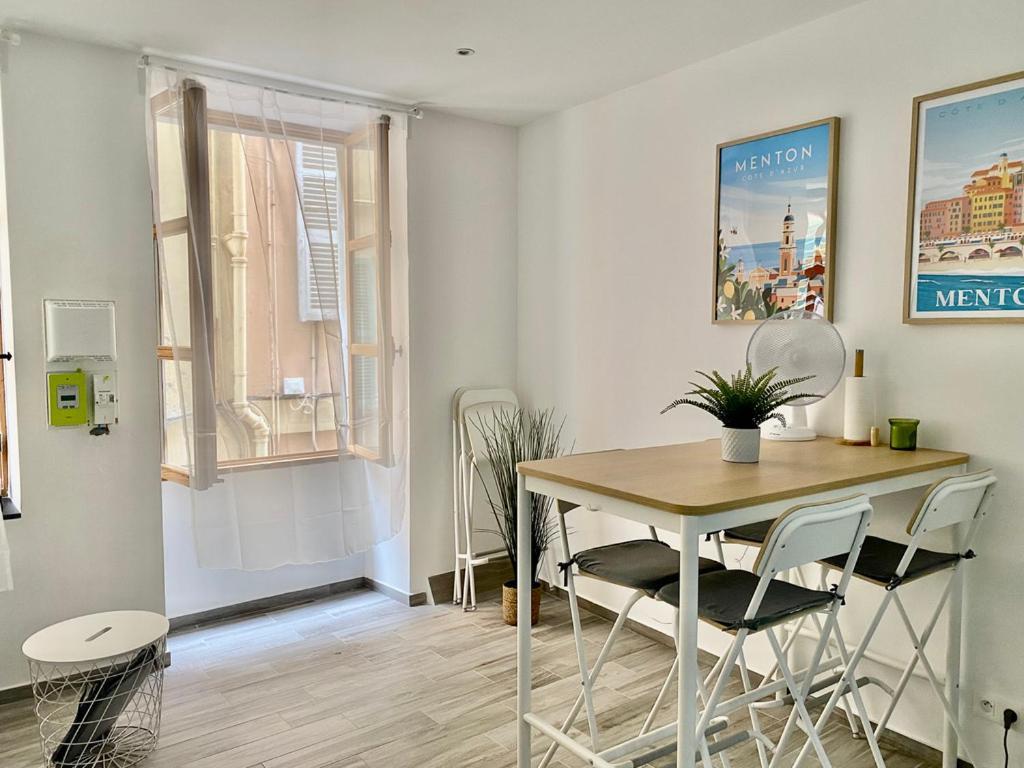 Historical Rue Longue Apartment Menton Ngoại thất bức ảnh